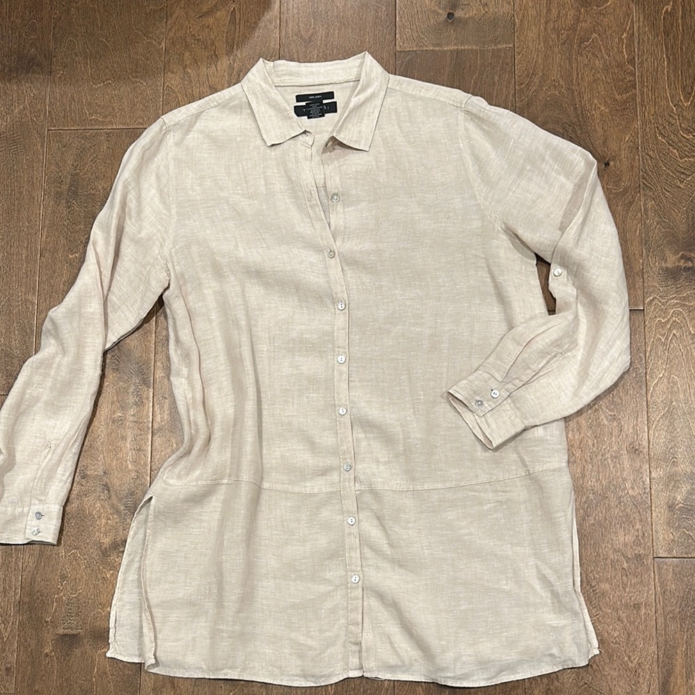 Tahari Beige Linen Tunic Long Sleeve Button-Up